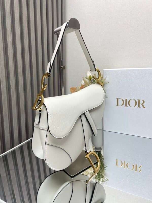 DIOR - Image 5