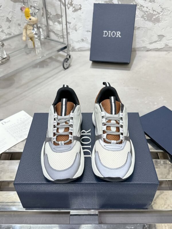 Dior women - Image 5