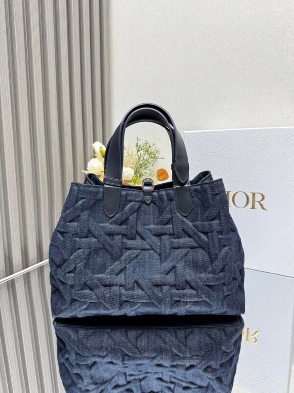 DIOR - Image 5