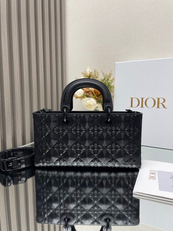 DIOR - Image 5