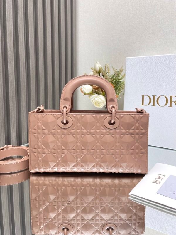 DIOR - Image 5