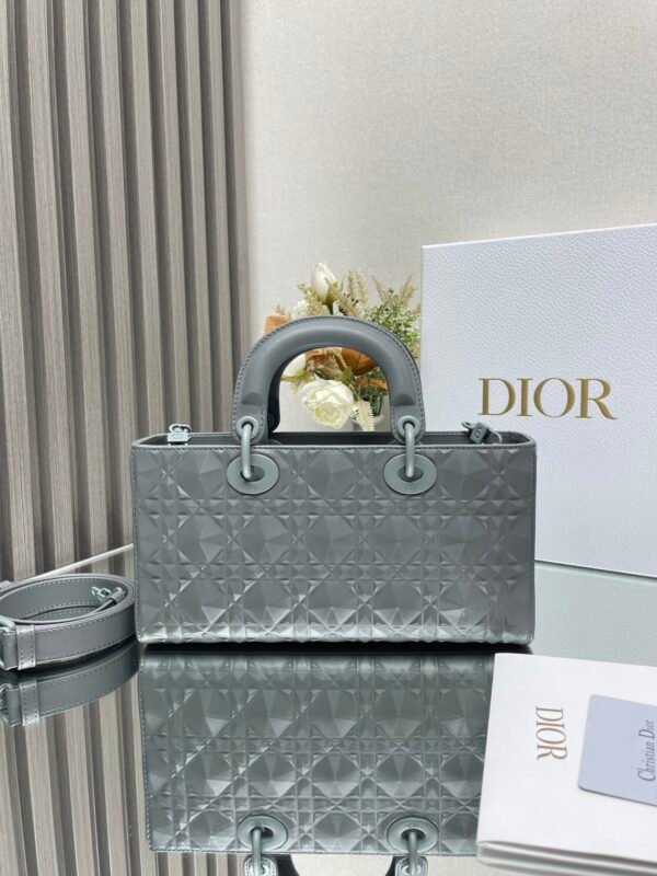 DIOR - Image 5