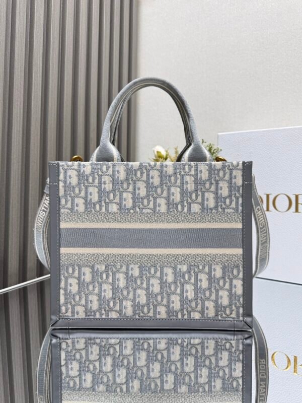 DIOR - Image 5