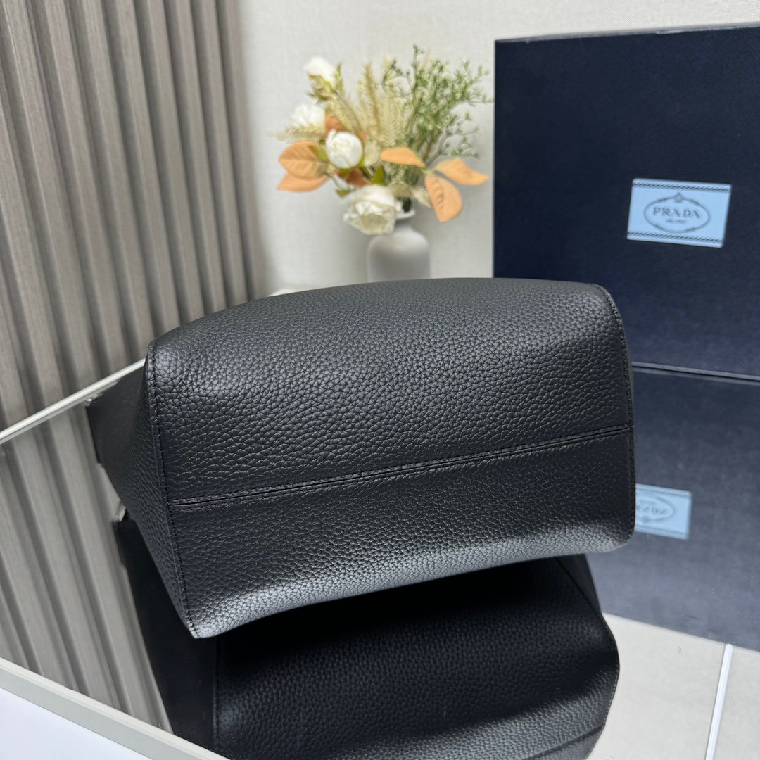 Prada Bag - Image 5