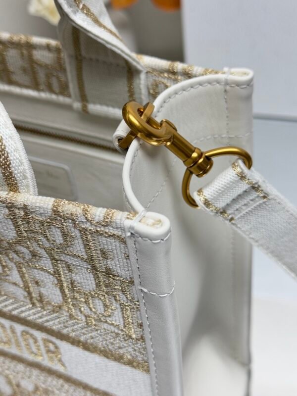 DIOR - Image 5