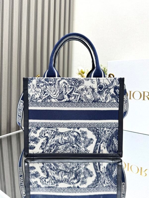 DIOR - Image 5