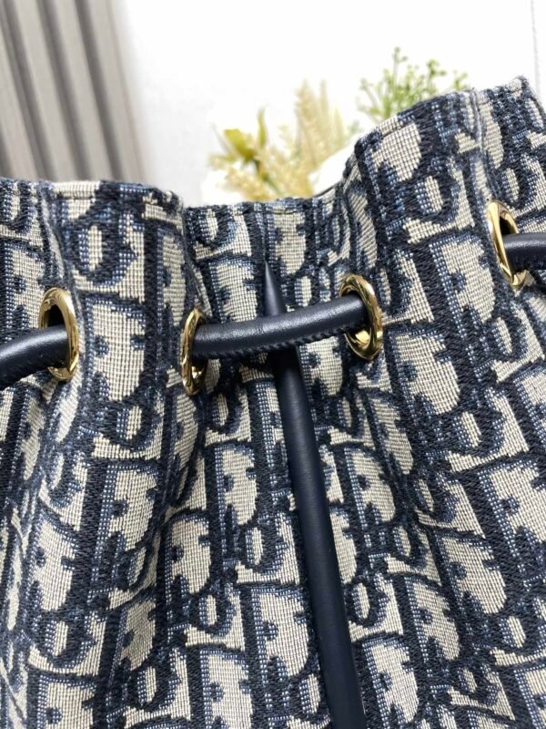 DIOR - Image 5