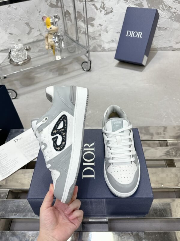 Dior women - Image 5