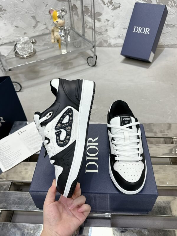 Dior women - Image 5