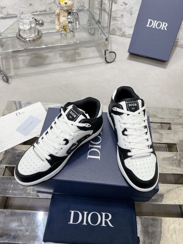Dior women - Image 5