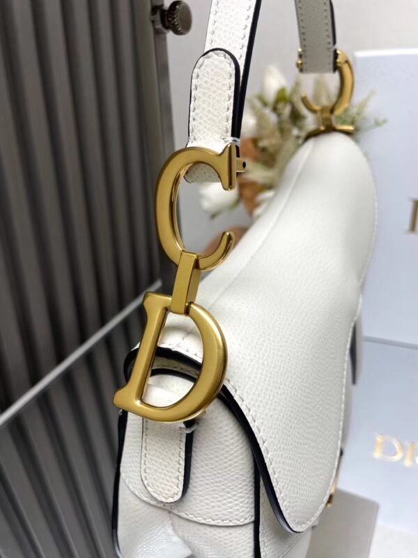 DIOR - Image 5
