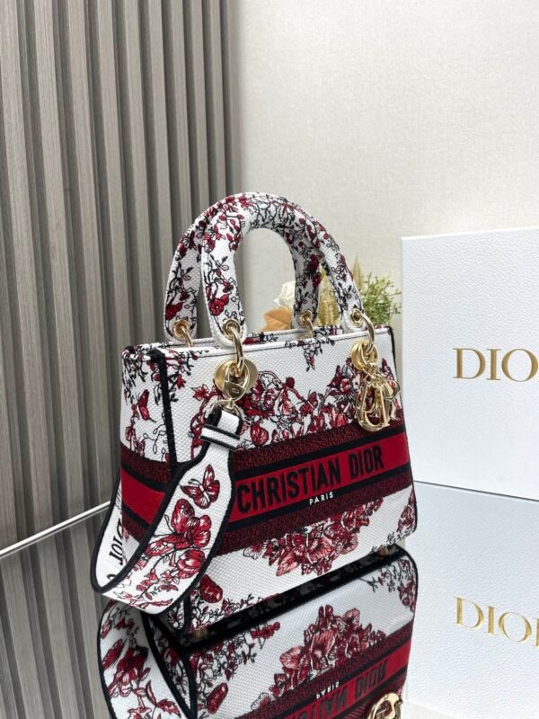 DIOR - Image 5
