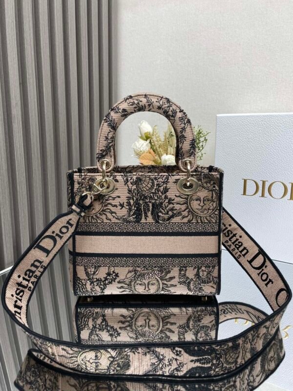 DIOR - Image 5