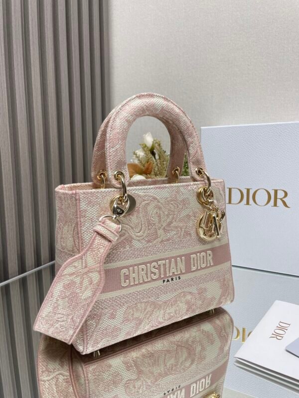 DIOR - Image 5