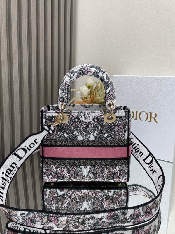 DIOR - Image 5