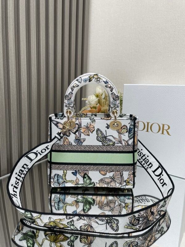 DIOR - Image 3
