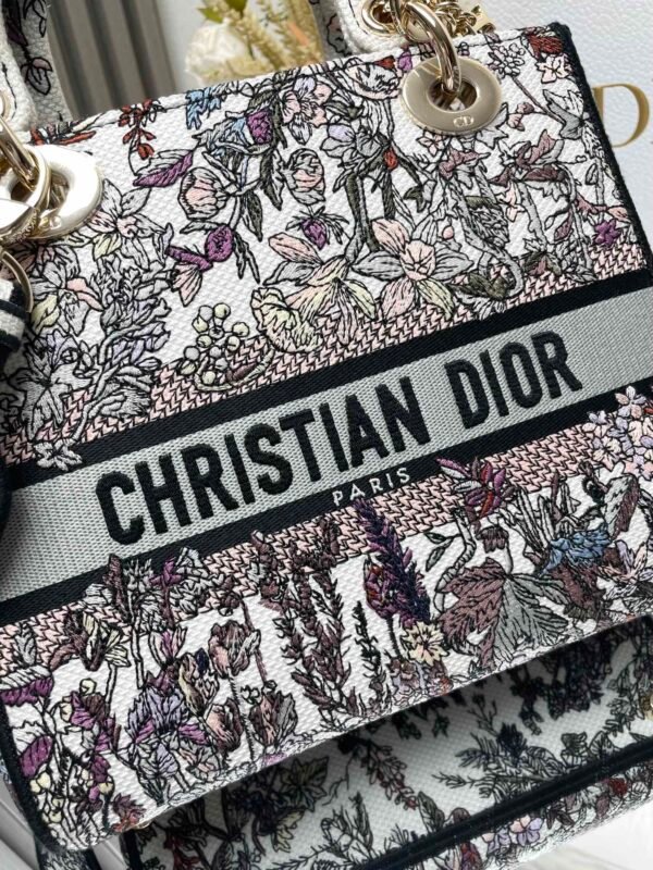 DIOR - Image 5
