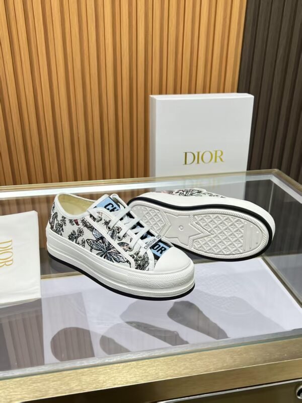 Dior women - Image 5
