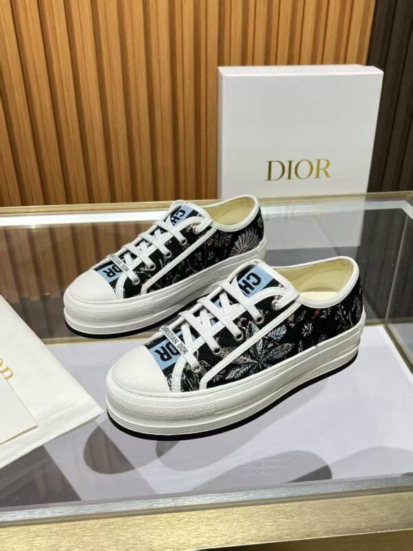 Dior women - Image 5