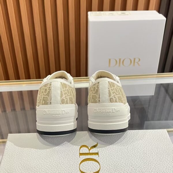 Dior women - Image 5