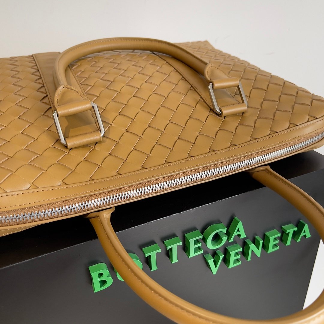 BOTTEGA VENETA - Image 5