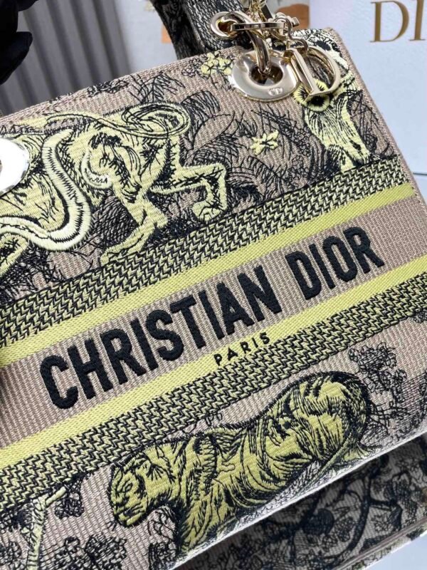 DIOR - Image 5