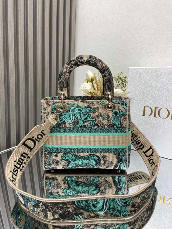 DIOR - Image 5