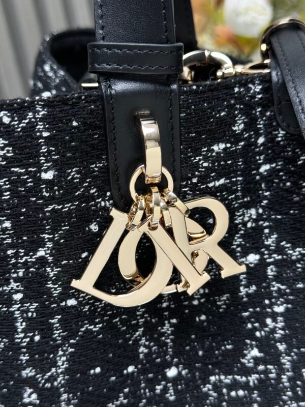 DIOR - Image 5
