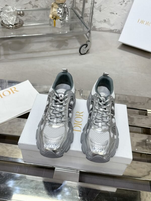 Dior women - Image 5