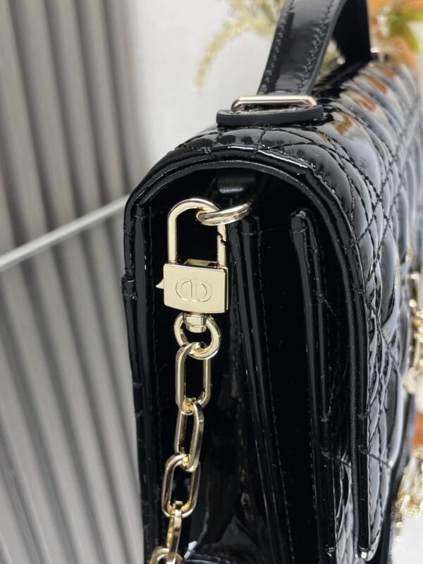 DIOR - Image 5