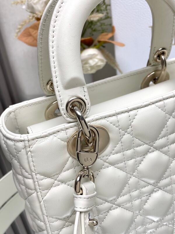 DIOR - Image 4
