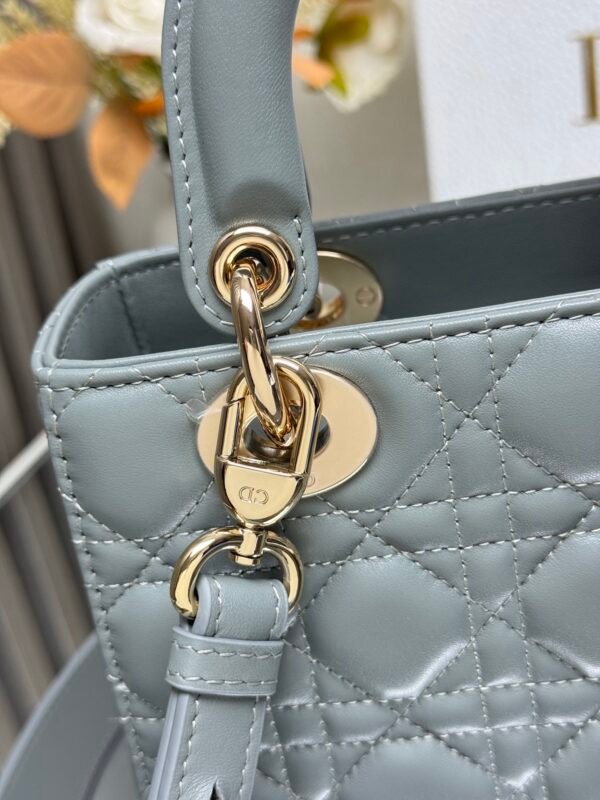DIOR - Image 5