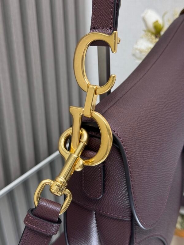 DIOR - Image 5