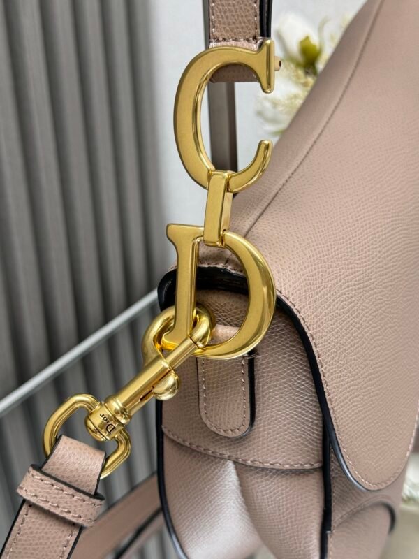 DIOR - Image 5