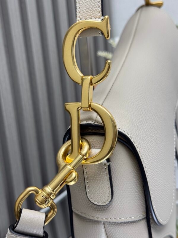 DIOR - Image 5