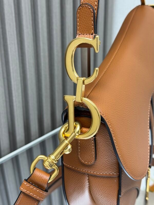 DIOR - Image 5