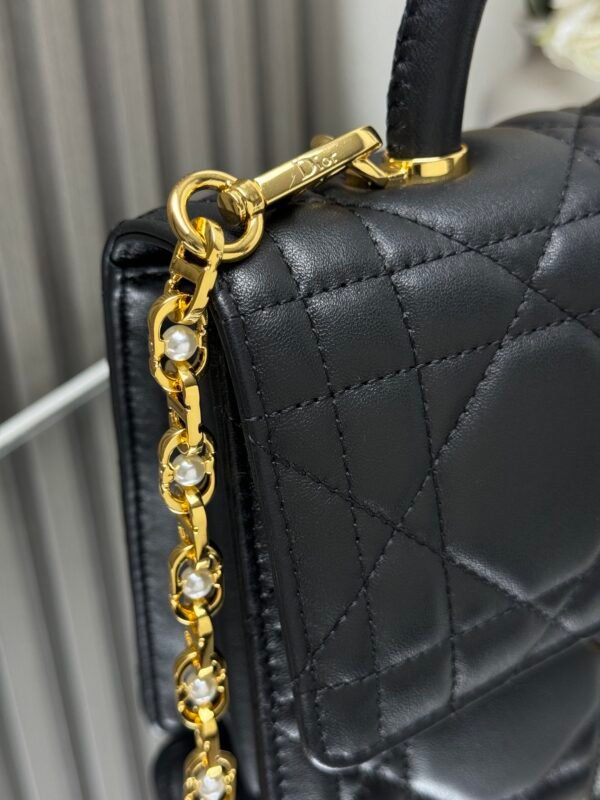 DIOR - Image 5