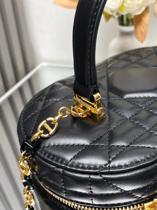 DIOR - Image 5