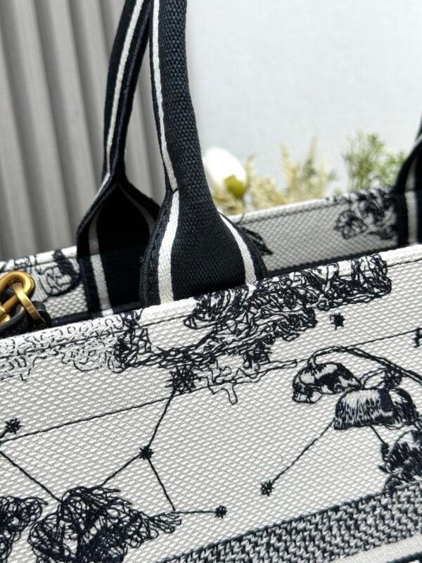 DIOR - Image 5
