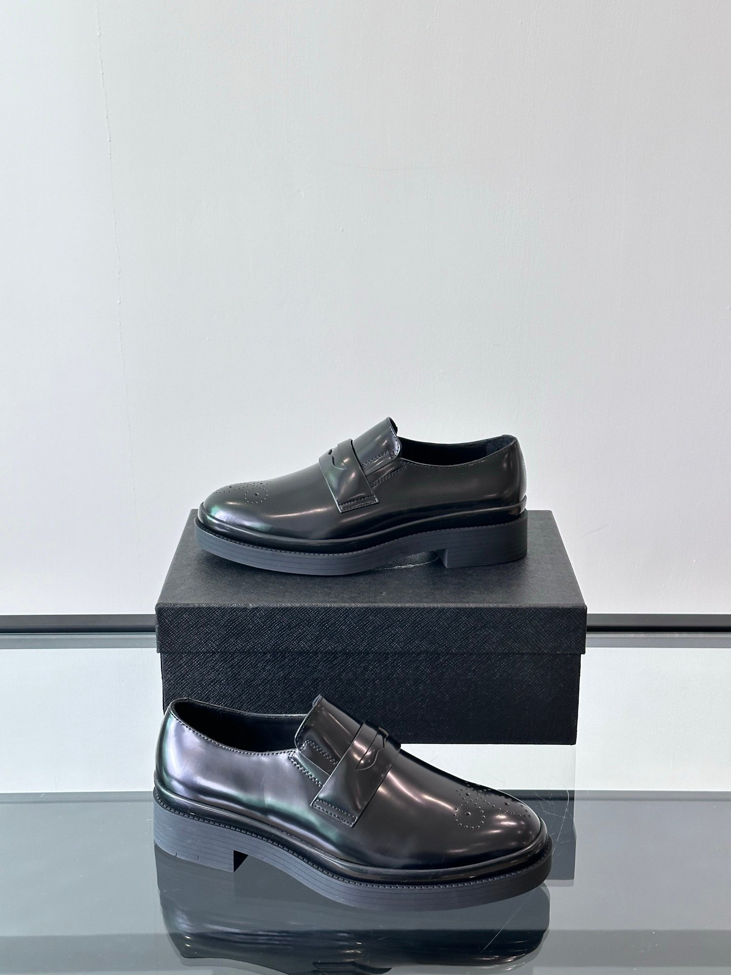 Prada Man - Image 5