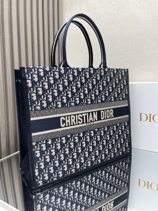 DIOR - Image 5