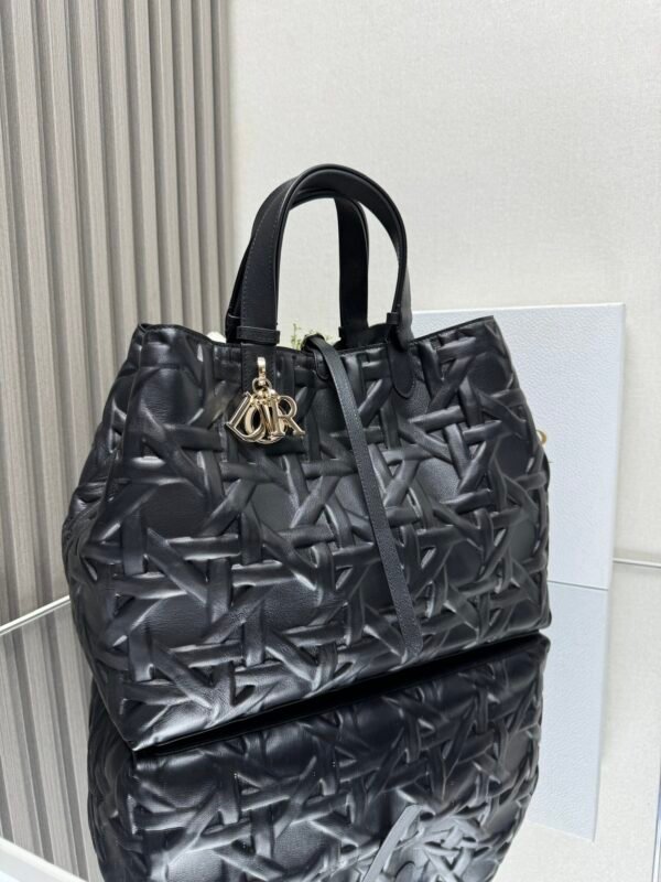 DIOR - Image 5
