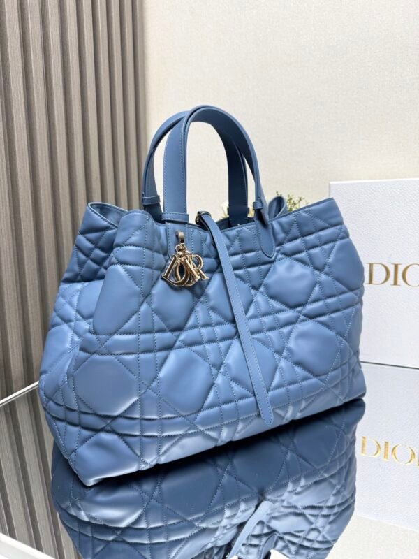 DIOR - Image 3