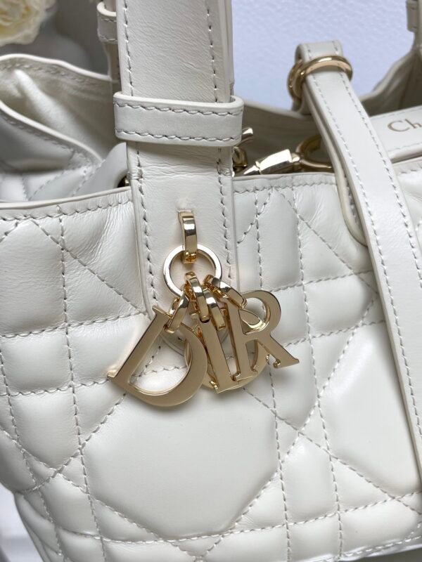 DIOR - Image 5