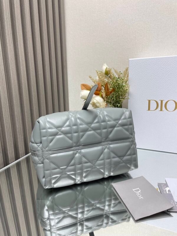 DIOR - Image 5