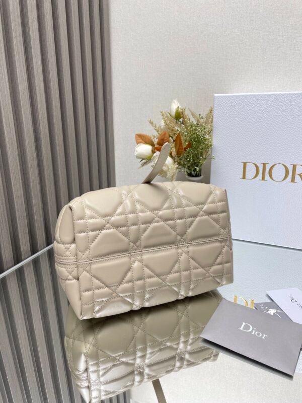 DIOR - Image 5