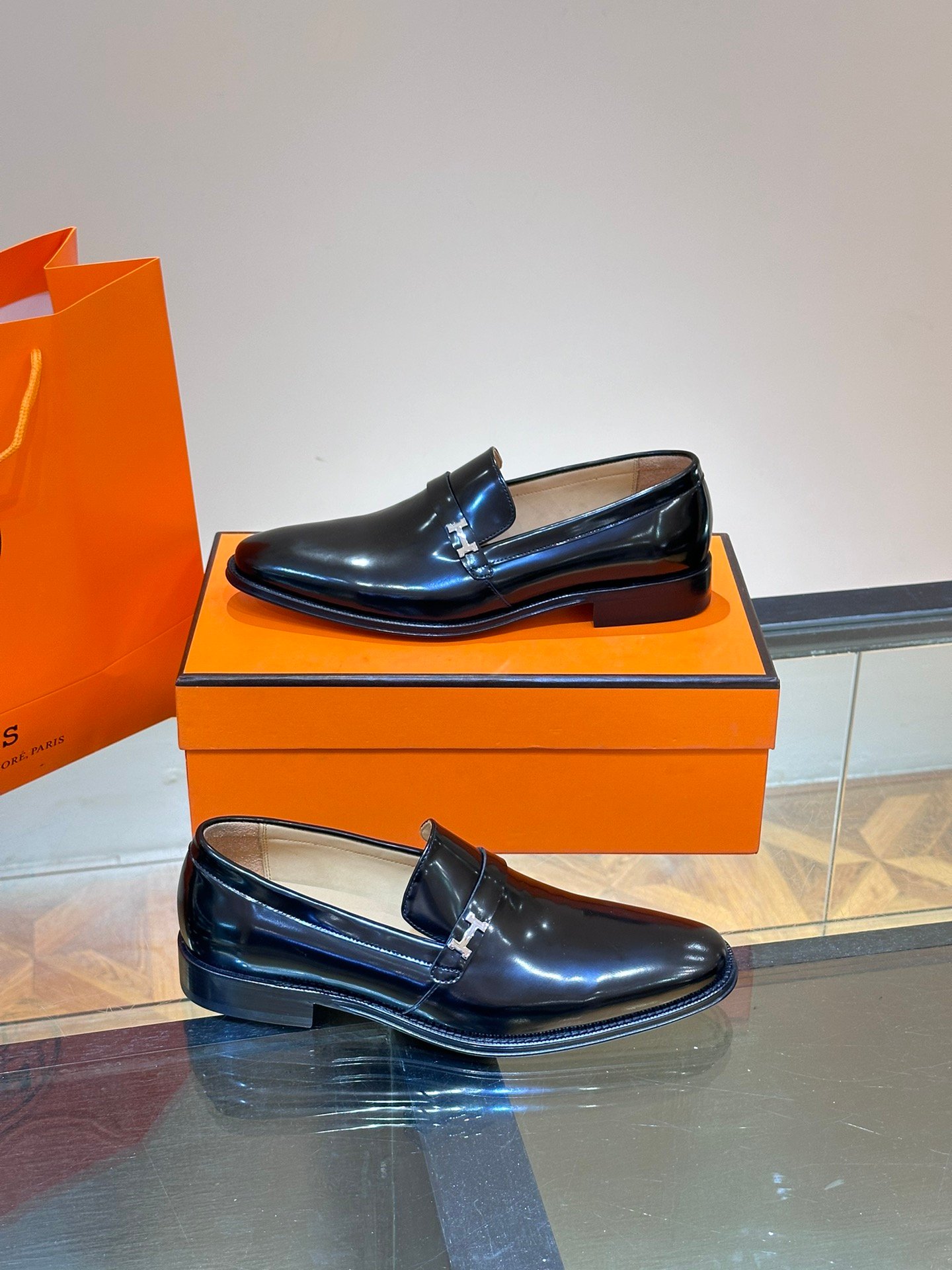 HERMES Man - Image 5