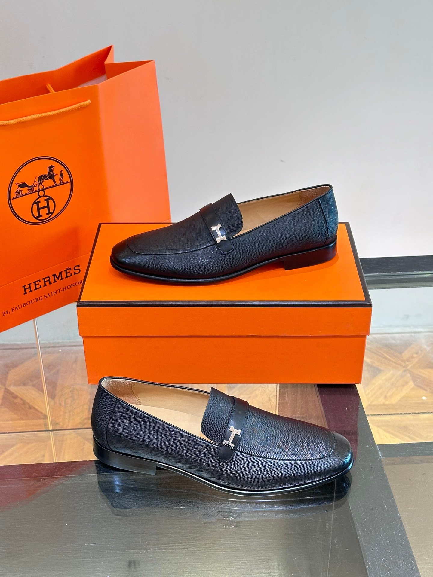 HERMES Man - Image 5