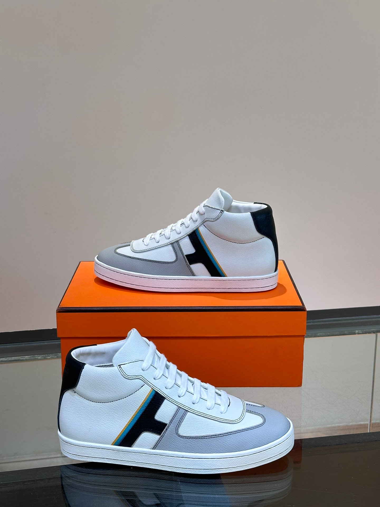 HERMES Man - Image 5