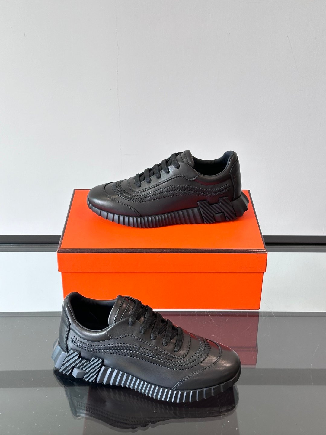 HERMES Man - Image 5